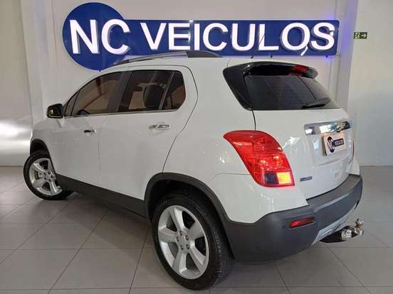 CHEVROLET-TRACKER-2015