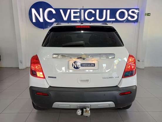 CHEVROLET-TRACKER-2015