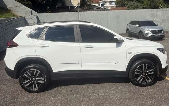CHEVROLET-TRACKER-2024