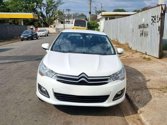 CITROËN-C4 LOUNGE-2.0 MPFI TENDANCE 16V FLEX 4P AUTOMÁTICO CITROËN-C4 LOUNGE-2015