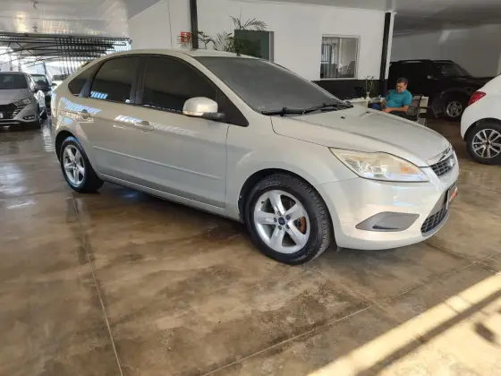 FORD FOCUS 1.6 GLX 8V FLEX 4P MANUAL
