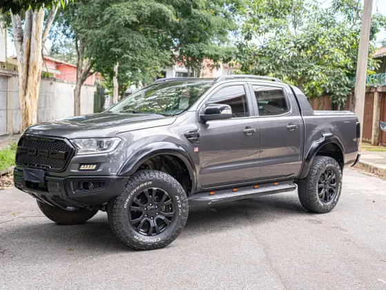 FORD RANGER 3.2 LIMITED 4X4 CD 20V DIESEL 4P AUTOMÁTICO