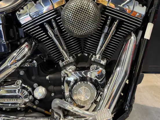 HARLEY-DAVIDSON-DYNA SUPER GLIDE CUSTOM HARLEY-DAVIDSON-DYNA SUPER GLIDE CUSTOM-2011