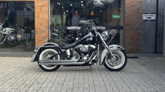 HARLEY-DAVIDSON SOFTAIL DELUXE 