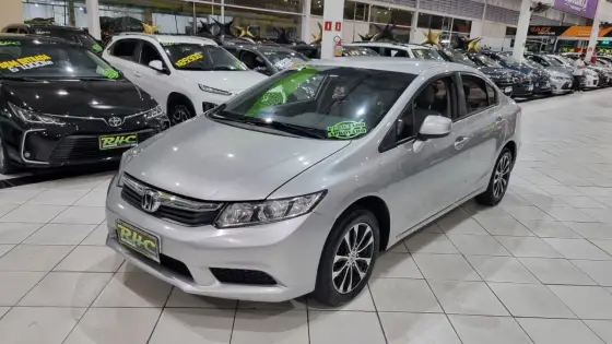 HONDA CIVIC 1.8 LXS 16V FLEX 4P AUTOMÁTICO