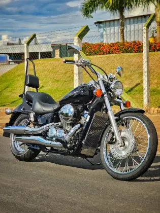 HONDA SHADOW 750 