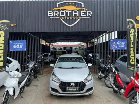 HYUNDAI HB20S 1.6 COMFORT PLUS 16V FLEX 4P AUTOMÁTICO