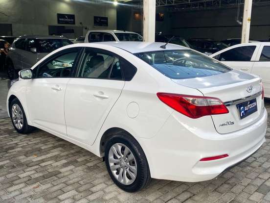 HYUNDAI-HB20S-1.6 COMFORT PLUS 16V FLEX 4P AUTOMÁTICO HYUNDAI-HB20S-2018