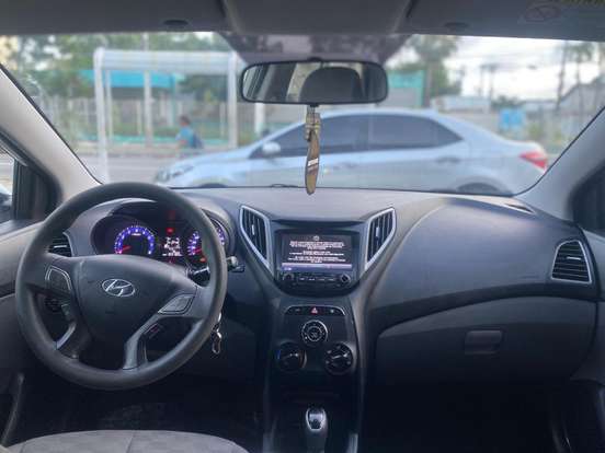 HYUNDAI-HB20S-1.6 COMFORT PLUS 16V FLEX 4P AUTOMÁTICO HYUNDAI-HB20S-2018