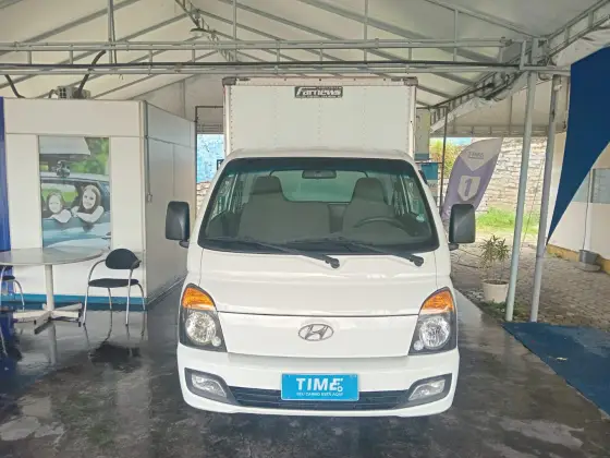 HYUNDAI HR 2.5 LONGO SEM CAÇAMBA 4X2 16V 130CV TURBO INTERCOOLER DIESEL 2P MANUAL