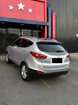 HYUNDAI IX35 2.0 MPI 4X2 16V FLEX 4P AUTOMÁTICO HYUNDAI IX35 2.0 MPI 4X2 16V FLEX 4P AUTOMÁTICO