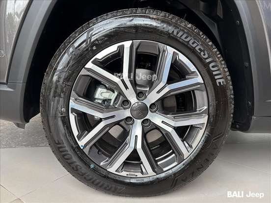 JEEP-COMMANDER-2025