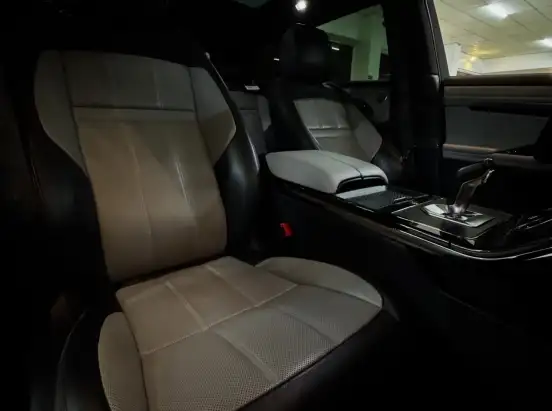LAND ROVER-RANGE ROVER EVOQUE-2.0 P250 FLEX R-DYNAMIC SE AWD AUTOMÁTICO LAND ROVER-RANGE ROVER EVOQUE-2020