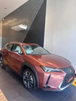 LEXUS UX 300h 2.0 VVT-I HYBRID CVT