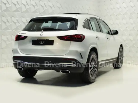 MERCEDES-BENZ-GLA 200-1.3 MHEV AMG LINE 7G-DCT MERCEDES-BENZ-GLA 200-2025