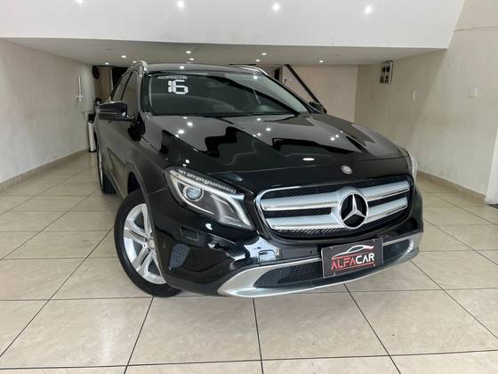 MERCEDES-BENZ GLA 200 1.6 CGI ADVANCE 16V TURBO FLEX 4P AUTOMÁTICO