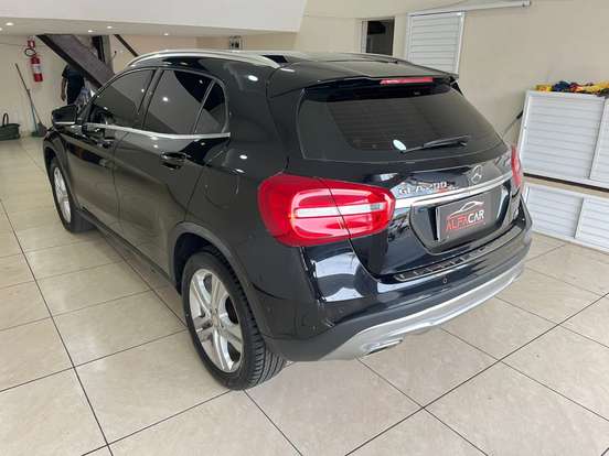 MERCEDES-BENZ-GLA 200-1.6 CGI ADVANCE 16V TURBO FLEX 4P AUTOMÁTICO MERCEDES-BENZ-GLA 200-2016