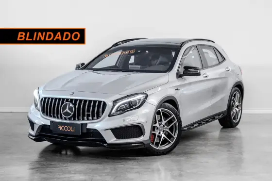 MERCEDES-BENZ GLA 45 AMG 2.0 16V TURBO GASOLINA 4P AUTOMÁTICO MERCEDES-BENZ GLA 45 AMG 2.0 16V TURBO GASOLINA 4P AUTOMÁTICO