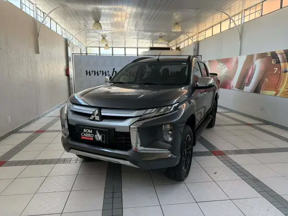 MITSUBISHI L200 TRITON 2.4 16V TURBO DIESEL SPORT HPE CD 4P 4X4 AUTOMÁTICO
