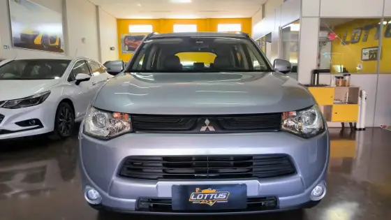MITSUBISHI OUTLANDER 2.0 16V GASOLINA 4P AUTOMÁTICO