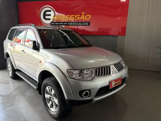 MITSUBISHI PAJERO DAKAR 3.5 HPE 7 LUGARES 4X4 V6 24V FLEX 4P AUTOMÁTICO