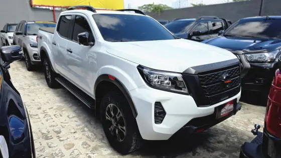 NISSAN FRONTIER 2.3 16V TURBO DIESEL PRO4X CD 4X4 AUTOMÁTICO