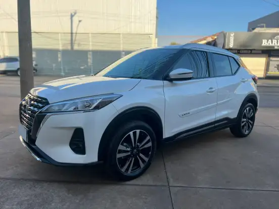 NISSAN-KICKS-2023