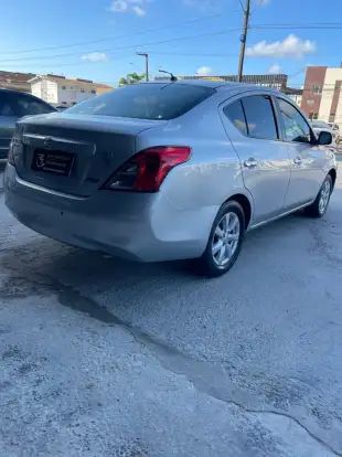 NISSAN-VERSA-2012