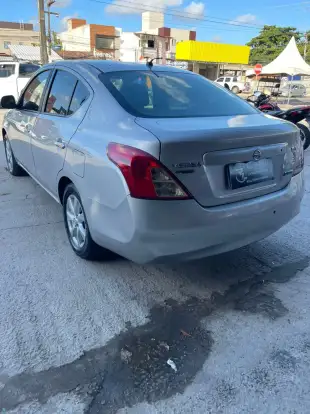 NISSAN-VERSA-2012