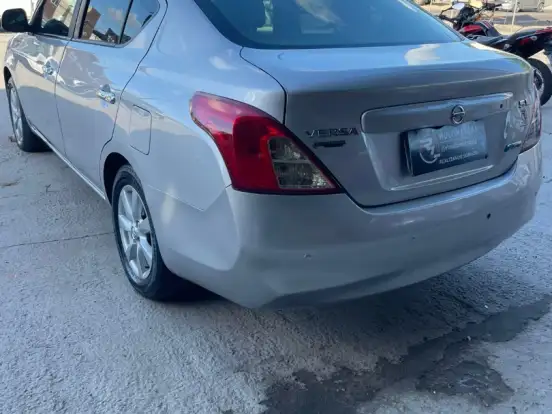 NISSAN-VERSA-1.6 16V FLEX SL 4P MANUAL NISSAN-VERSA-2012