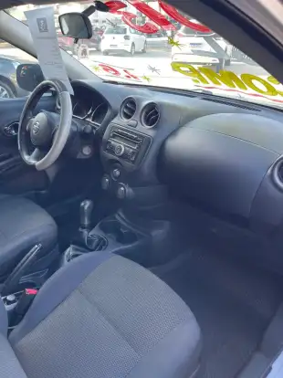 NISSAN-VERSA-2012