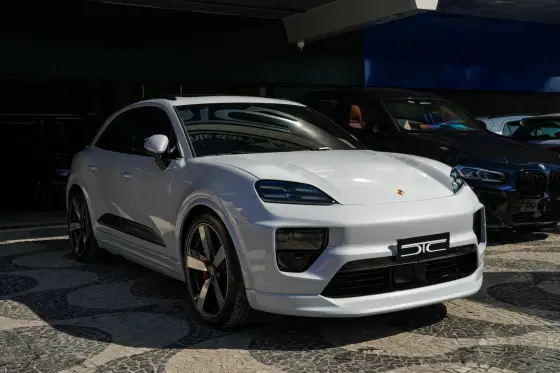 PORSCHE MACAN 4S ELÉTRICO