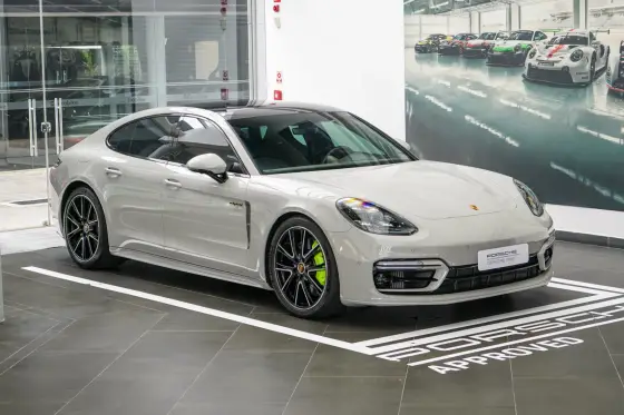 PORSCHE PANAMERA 2.9 V6 E-HYBRID 4 PLATINUM EDITION PDK