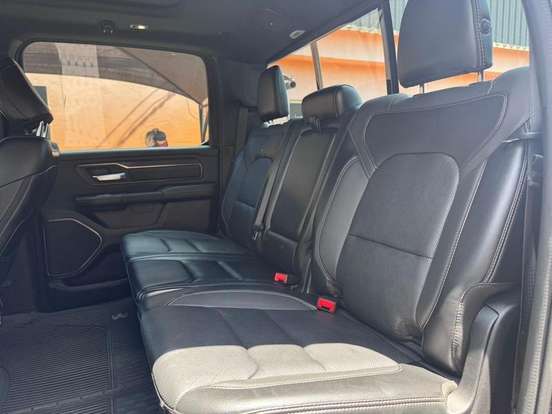 RAM-1500-5.7 V8 GASOLINA REBEL CD 4X4 AUTOMÁTICO RAM-1500-2023