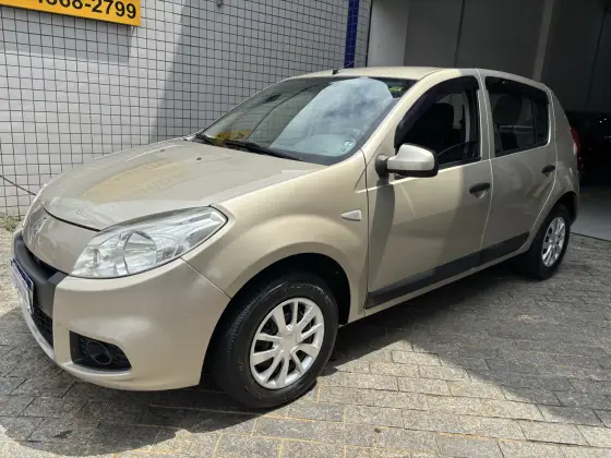 RENAULT SANDERO 1.0 EXPRESSION 16V FLEX 4P MANUAL RENAULT SANDERO 1.0 EXPRESSION 16V FLEX 4P MANUAL