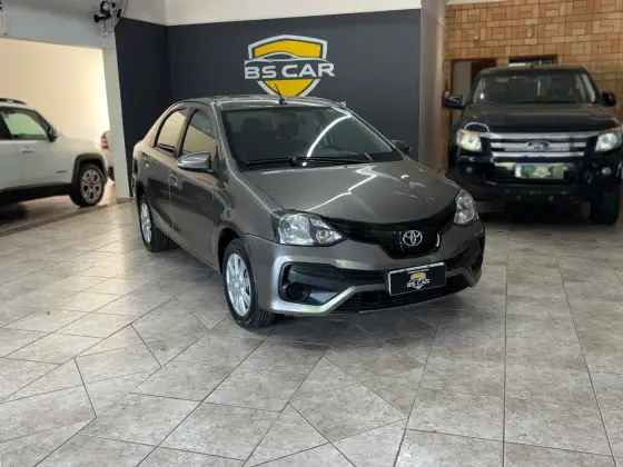 TOYOTA ETIOS 1.5 X PLUS 16V FLEX 4P AUTOMÁTICO