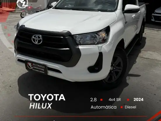 TOYOTA-HILUX-2.8 D-4D TURBO DIESEL CD SR 4X4 AUTOMÁTICO TOYOTA-HILUX-2023