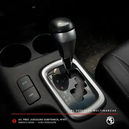 TOYOTA-HILUX-2023