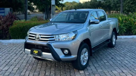 TOYOTA HILUX 2.8 SRV 4X4 CD 16V DIESEL 4P AUTOMÁTICO