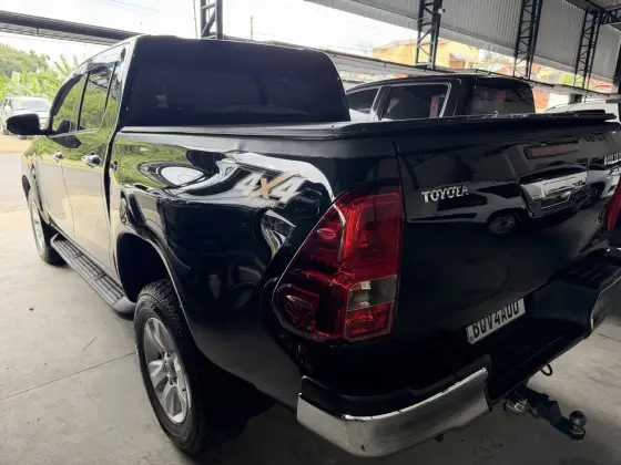 TOYOTA HILUX 2.8 SRV 4X4 CD 16V DIESEL 4P AUTOMÁTICO
