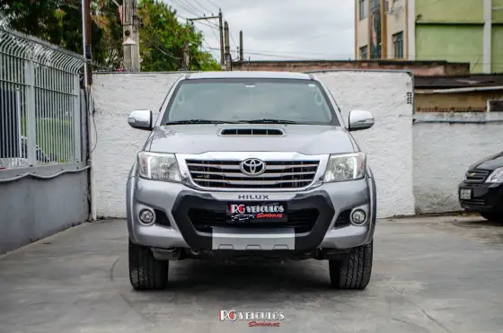 TOYOTA HILUX 3.0 SRV 4X4 CD 16V TURBO INTERCOOLER DIESEL 4P AUTOMÁTICO