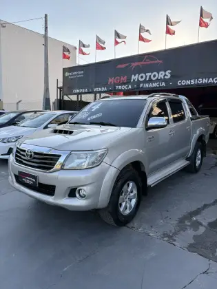 TOYOTA HILUX 3.0 SRV 4X4 CD 16V TURBO INTERCOOLER DIESEL 4P AUTOMÁTICO TOYOTA HILUX 3.0 SRV 4X4 CD 16V TURBO INTERCOOLER DIESEL 4P AUTOMÁTICO