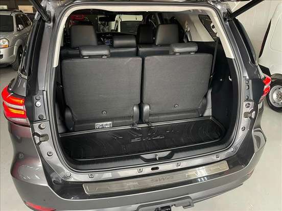 TOYOTA-HILUX SW4-2.8 D-4D TURBO DIESEL SRX 7L 4X4 AUTOMÁTICO TOYOTA-HILUX SW4-2022