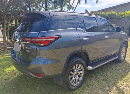 TOYOTA-HILUX SW4-2021