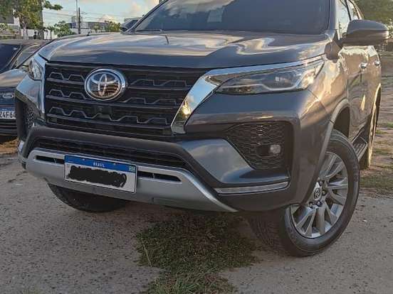 TOYOTA-HILUX SW4-2.8 D-4D TURBO DIESEL SRX 7L 4X4 AUTOMÁTICO TOYOTA-HILUX SW4-2024