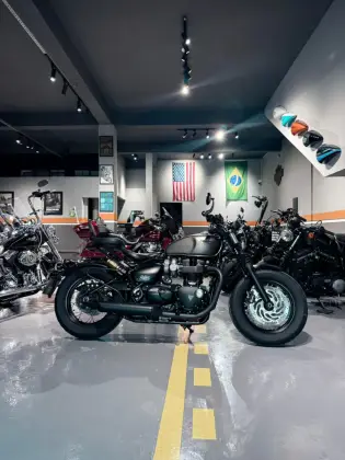 TRIUMPH BONNEVILLE T120 BLACK 1200 