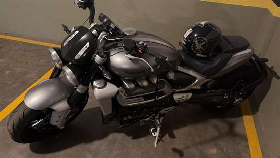TRIUMPH-ROCKET III R-2022