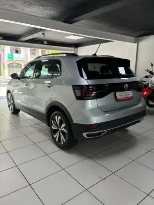 VOLKSWAGEN-T-CROSS-2021