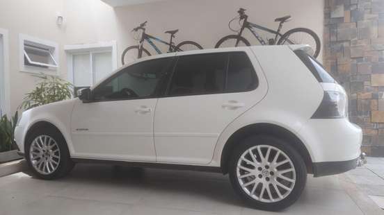 VOLKSWAGEN-GOLF-2013