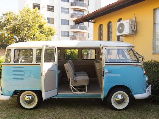 VOLKSWAGEN-KOMBI-1.6 LUXO 8V GASOLINA 3P MANUAL VOLKSWAGEN-KOMBI-1975